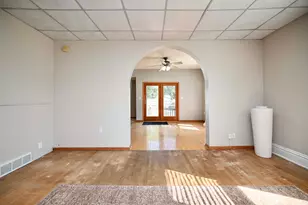 1152 W 5th St, Winona, MN 55987 - Photo 5