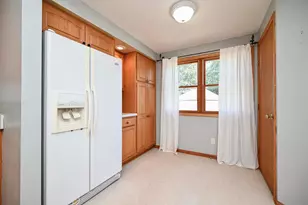 1152 W 5th St, Winona, MN 55987 - Photo 9