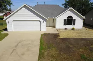 101 7th St NE, Kasson, MN 55944 - Photo 1
