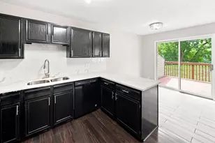 148 River Woods Ln, Burnsville, MN 55337 - Photo 11