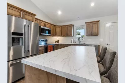 2215 Lake Avenue, New Ulm, MN 56073 - Photo 9