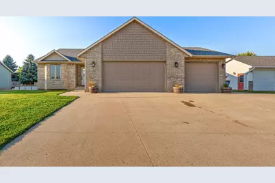 1390 18th Street SE, Owatonna, MN 55060 - Photo 3