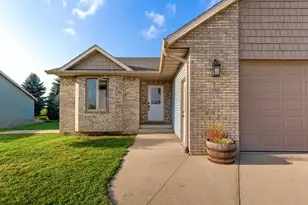 1390 18th Street SE, Owatonna, MN 55060 - Photo 5