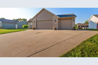 1390 18th Street SE, Owatonna, MN 55060 - Photo 7