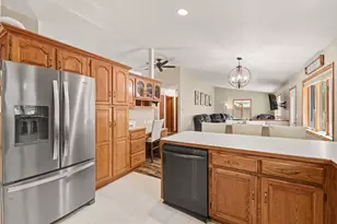 610 W Maple St, Edgerton, MN 56128 - Photo 9