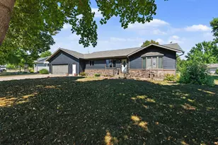 610 W Maple St, Edgerton, MN 56128 - Photo 27