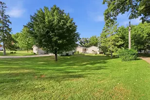 217 2nd Ave NE, New London, MN 56273 - Photo 5