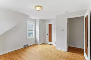 1873 Hawthorne Ave E, Saint Paul, MN 55119 - Photo 17