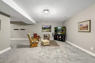 2147 Spring Lake Ct, Shakopee, MN 55379 - Photo 49