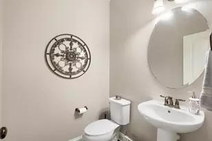2147 Spring Lake Ct, Shakopee, MN 55379 - Photo 13