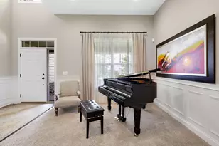 2147 Spring Lake Ct, Shakopee, MN 55379 - Photo 9