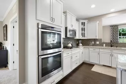 2147 Spring Lake Court, Shakopee, MN 55379 - Photo 23