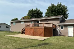 306 Cedar St, Tyler, MN 56178 - Photo 5