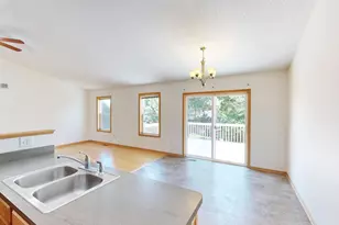510 Spring Wheat Dr, Dundas, MN 55019 - Photo 11