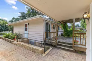 8106 Vincent Ave S, Bloomington, MN 55431 - Photo 23