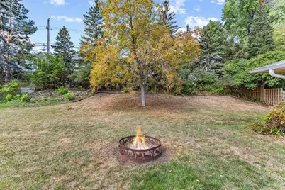 8106 Vincent Avenue S, Bloomington, MN 55431 - Photo 25