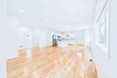 983 Cook Avenue E, Saint Paul, MN 55106 - Photo 5