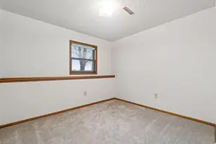 425 W Franklin St, Morristown, MN 55052 - Photo 35
