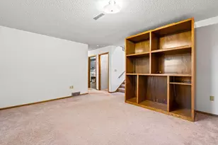 425 W Franklin St, Morristown, MN 55052 - Photo 33