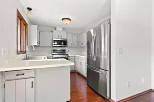 7232 Woodstock Dr, Bloomington, MN 55438 - Photo 9
