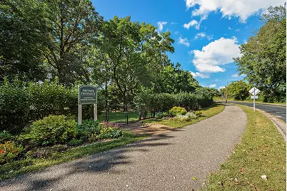 130 Lakeview Road E, Chanhassen, MN 55317 - Photo 25