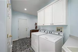 130 Lakeview Rd E, Chanhassen, MN 55317 - Photo 21