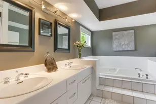 2925 Minnehaha Curve, Minnetonka, MN 55391 - Photo 27