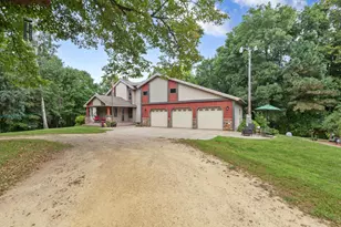 22101 Co Rd 13, New Ulm, MN 56073 - Photo 3