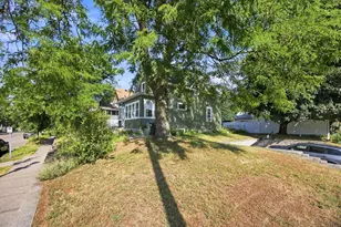1825 Minnehaha Ave W, Saint Paul, MN 55104 - Photo 29
