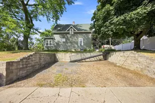 1825 Minnehaha Ave W, Saint Paul, MN 55104 - Photo 27