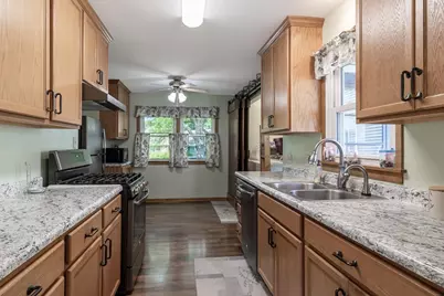 227 Westwood Drive, Mankato, MN 56001 - Photo 7