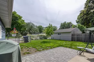227 Westwood Dr, Mankato, MN 56001 - Photo 35