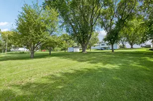 8887 Reitz Lake Rd, Waconia, MN 55387 - Photo 9