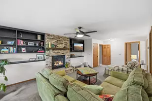 900 Lacota Ln, Burnsville, MN 55337 - Photo 15