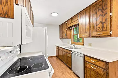 1339 Oak Street, River Falls, WI 54022 - Photo 9
