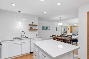 569 Mission Hills Dr, Chanhassen, MN 55317 - Photo 9