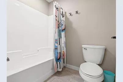 4766 S Oakwood Hills Parkway, Eau Claire, WI 54701 - Photo 25