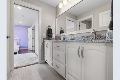 4766 S Oakwood Hills Parkway, Eau Claire, WI 54701 - Photo 23