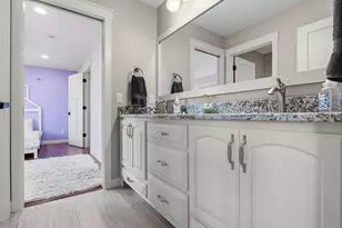 4766 S Oakwood Hills Pkwy, Eau Claire, WI 54701 - Photo 23