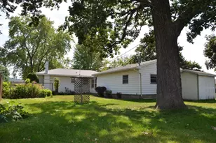 414 S 8th St, La Crescent, MN 55947 - Photo 13