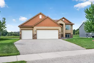 1405 Carlson Dr, Isanti, MN 55040 - Photo 3