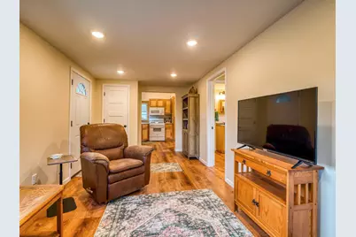 2011 Norton Avenue NW, Bemidji, MN 56601 - Photo 5