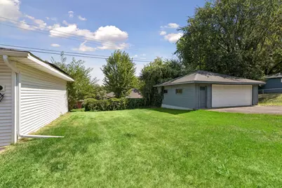 1528 Aquila Avenue N, Golden Valley, MN 55427 - Photo 37