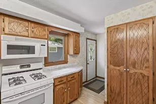 1528 Aquila Ave N, Golden Valley, MN 55427 - Photo 9