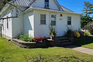 303 Minnesota Ave E, Sebeka, MN 56477 - Photo 3