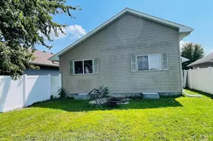 701 Juniper Ln NW, Montgomery, MN 56069 - Photo 3