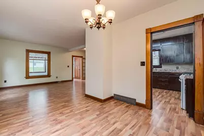 303 Broadway, Hanska, MN 56041 - Photo 13