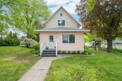 303 Broadway, Hanska, MN 56041 - Photo 1