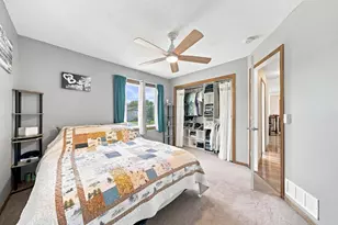 2201 Kessler Ln, Chaska, MN 55318 - Photo 11