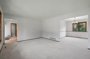 454 O'Day St S, Maplewood, MN 55119 - Photo 5